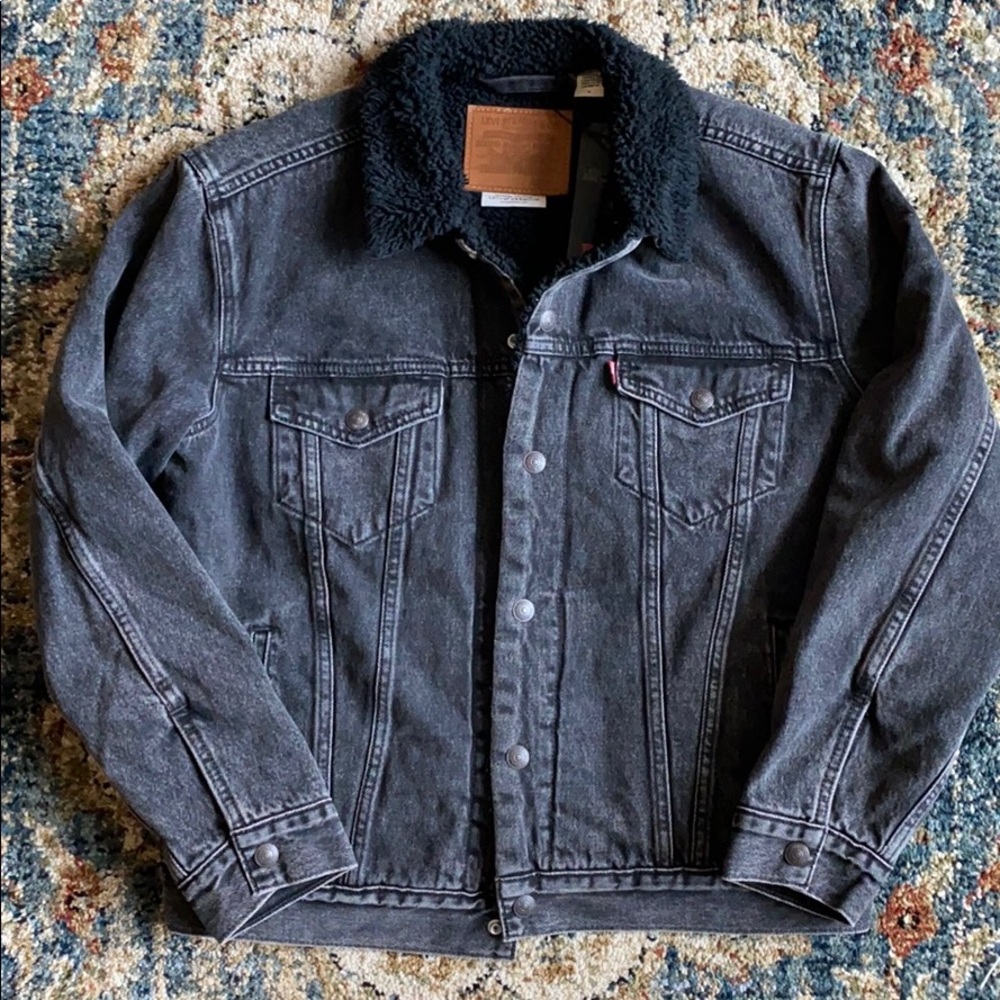 Levis Premium Sherpa Trucker jacket